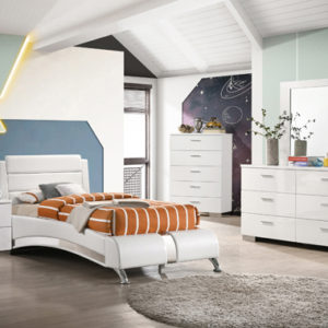 4-Piece Full Platform Bedroom Set Glossy White